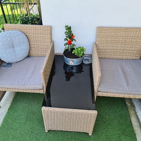 Rooms And Apartments Vili Ptuj Luaran gambar