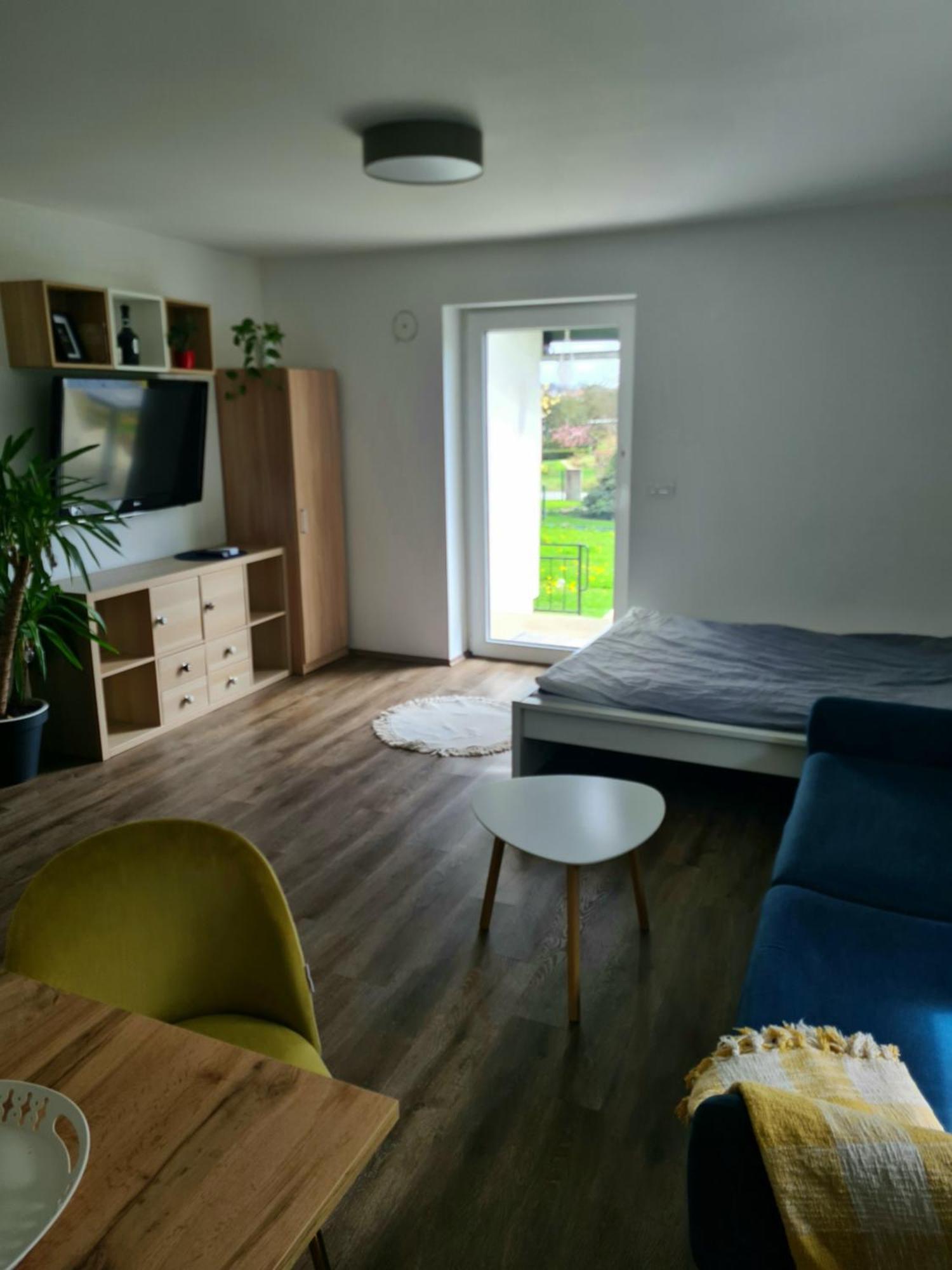 Rooms And Apartments Vili Ptuj Luaran gambar
